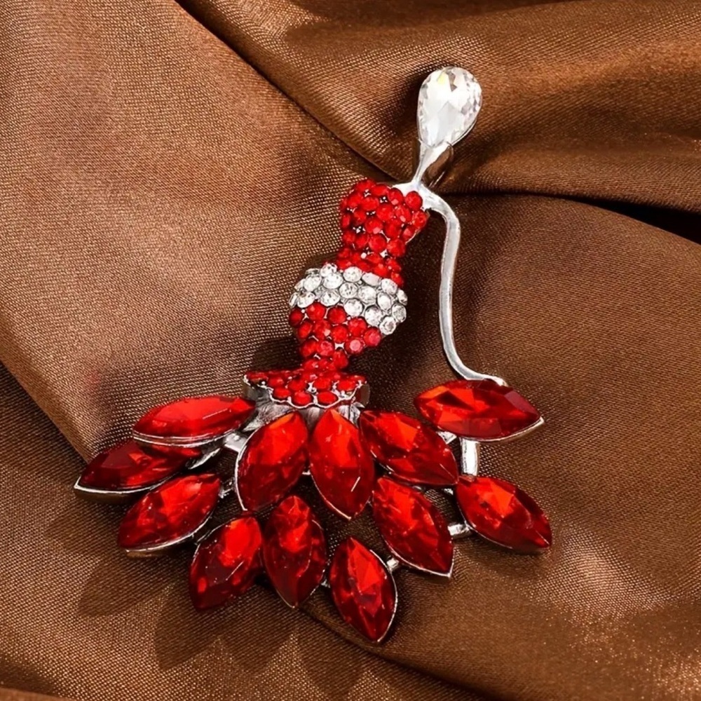 Red Lady Pendant Brooch.